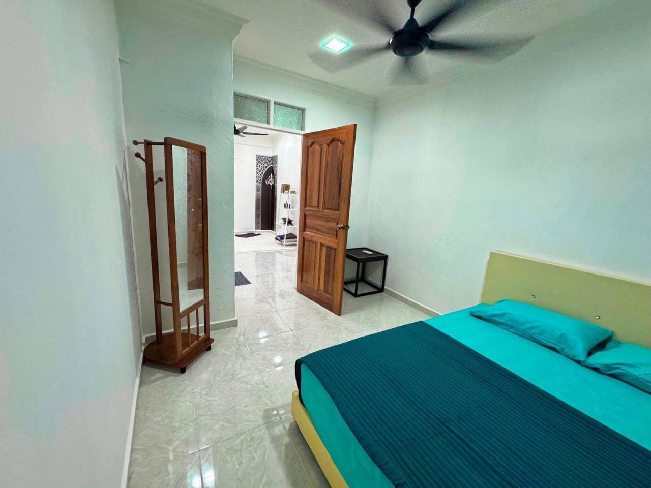 Ibai Golf Home Resort Homestay Куала-Тренгану Екстер'єр фото