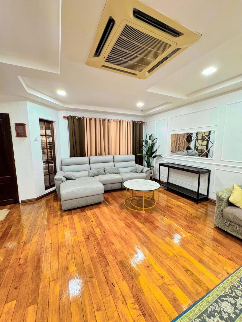 Ibai Golf Home Resort Homestay Куала-Тренгану Екстер'єр фото